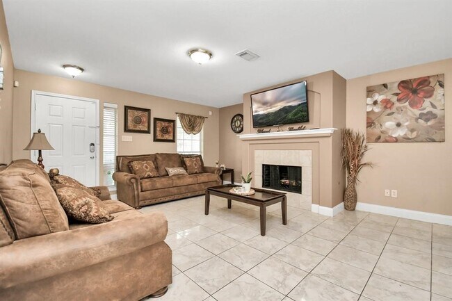 Foto del edificio - 1215 Lavender Shade Ct
