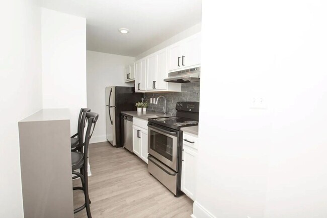 Foto del edificio - 1038 N Calvert St
