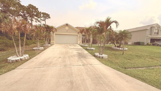 Foto del edificio - 1613 SW Whipple Ave