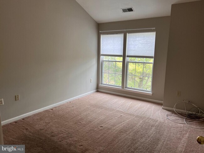 Building Photo - 5921 Millrace Ct