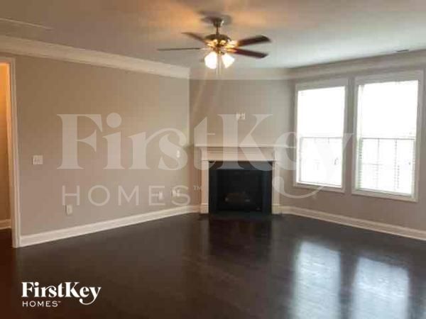 Foto del edificio - 7536 Poplar Meadow Ln