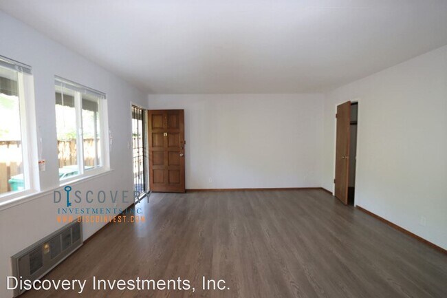 Building Photo - 3350 Arizona St