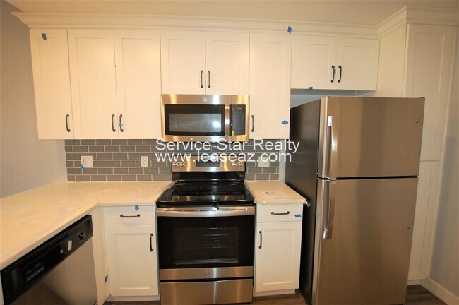 Building Photo - 475 N 9th St
