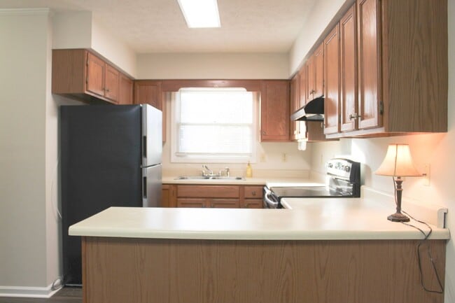 Building Photo - 83 Eastgate Cir