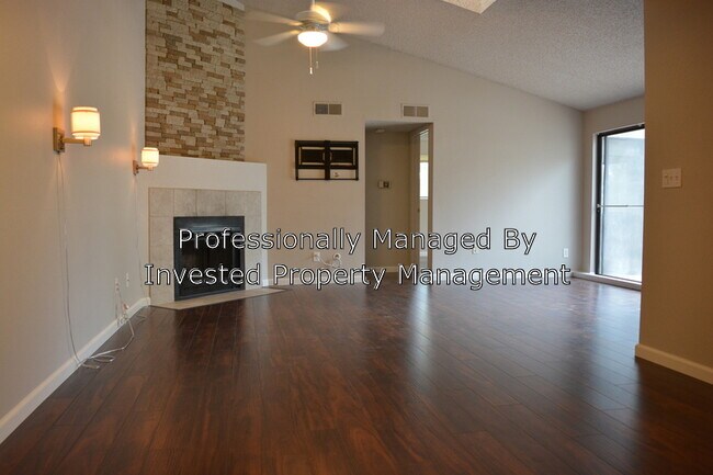 Foto del edificio - 10243 E Peakview Ave