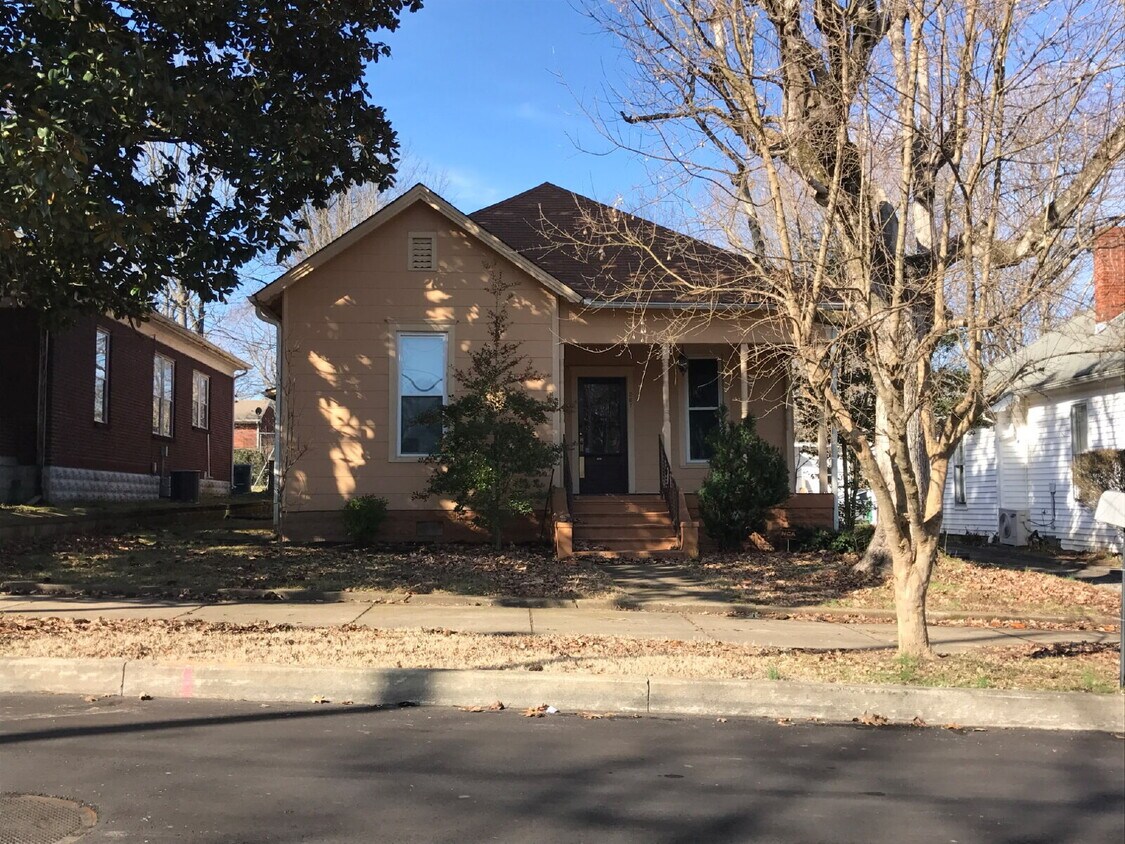 Foto principal - Coming Soon: 1BR, 1BA duplex