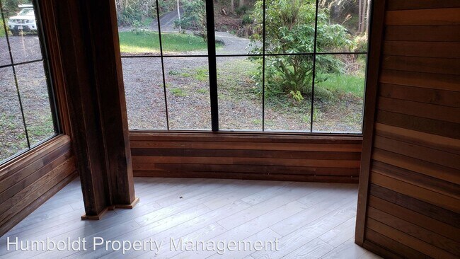 Building Photo - 4452 Greenwood Heights Dr