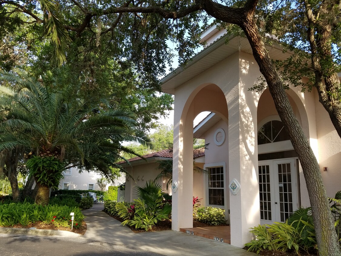 Primary Photo - 4220 Central Sarasota Pky