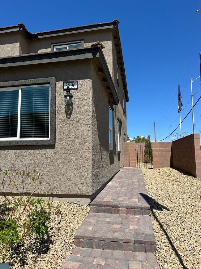 Building Photo - Brand New Build in the Heart of Las Vegas