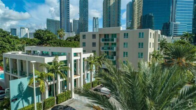 Building Photo - 1550 Brickell Ave