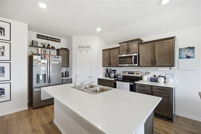 Foto del edificio - 304 Red Strm Wy