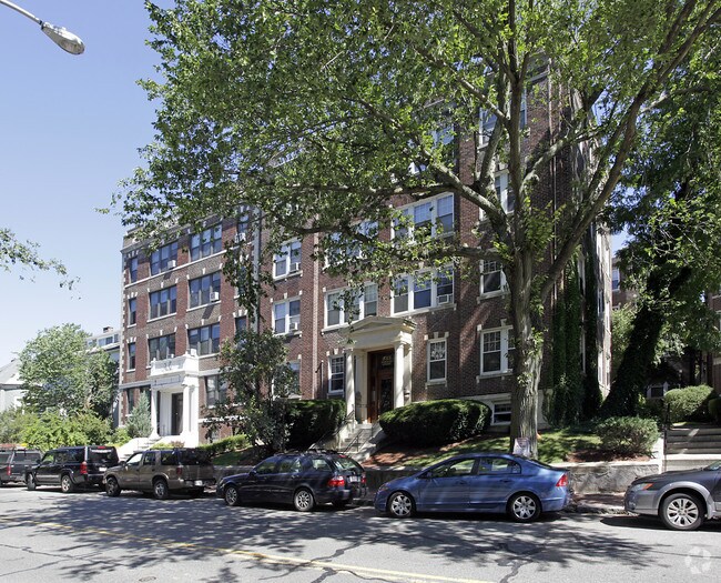 Primary Photo - 333 Harvard St