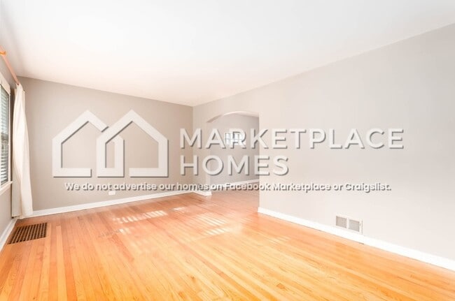 Building Photo - 2604 Elm St