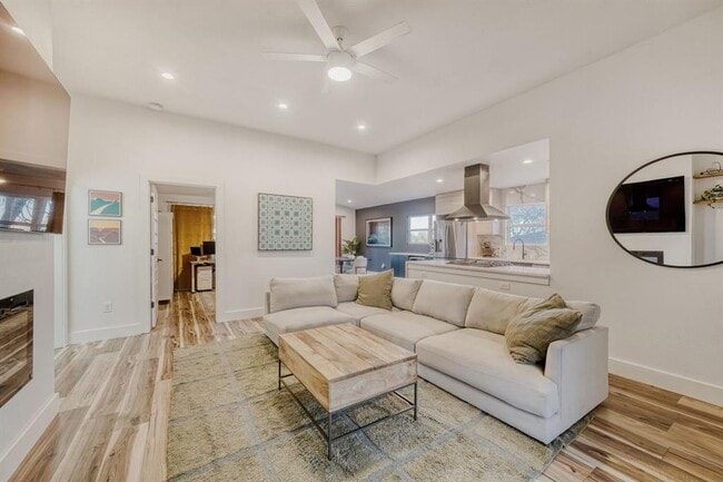 Building Photo - 5313 Downs Dr