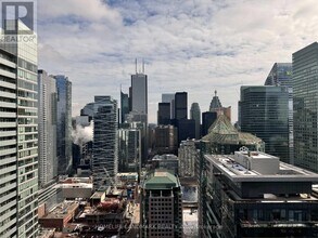 Building Photo - 327 King St W