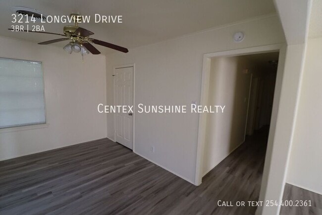 Building Photo - 3214 Longview Dr