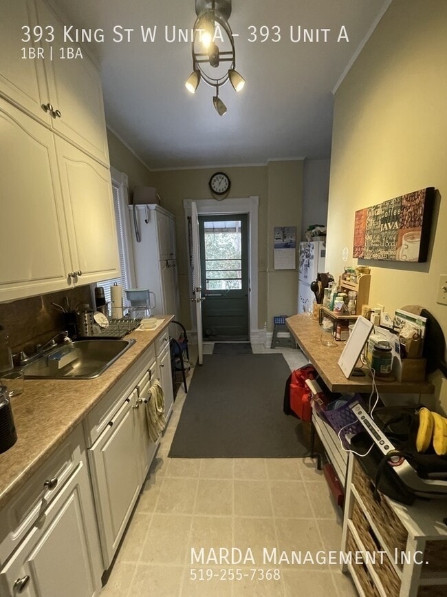 Building Photo - SPACIOUS 1 BED/1 BATH UNIT DOWNTOWN CHATHAM + HYDRO!