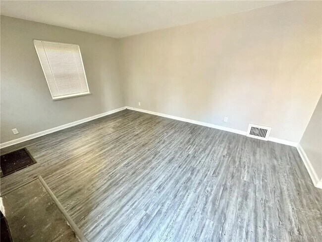 Foto del edificio - 2714 Holmes Ave