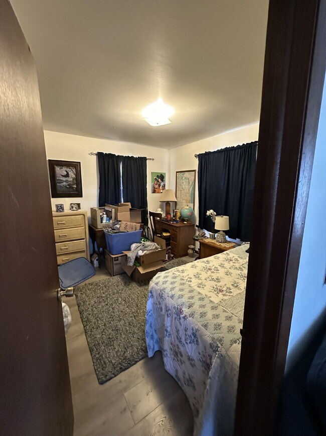 Foto del edificio - Charming 2 Bedroom, 1 Bathroom Northside Apartment- Available June 1st!!