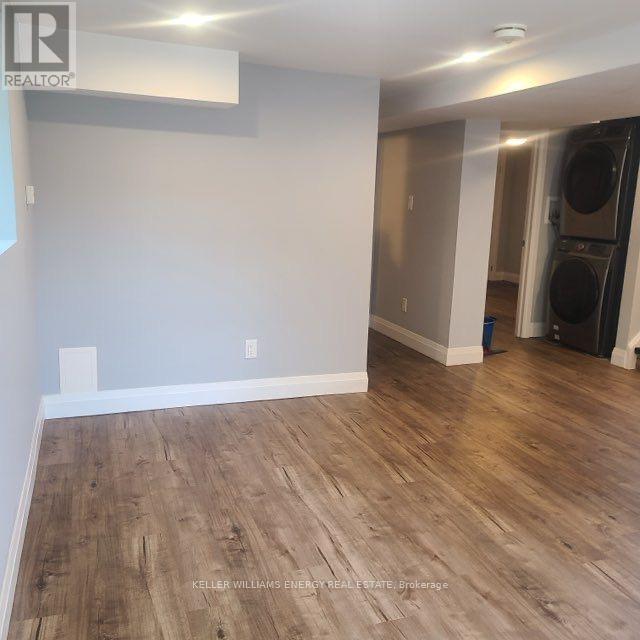 Building Photo - 454 Drew St