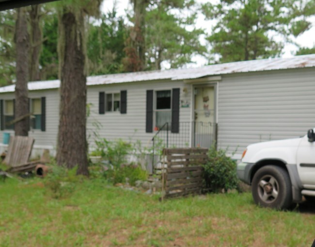 TELÉFONO MÓVIL DE LA CASA - 2800 County Road 13A S