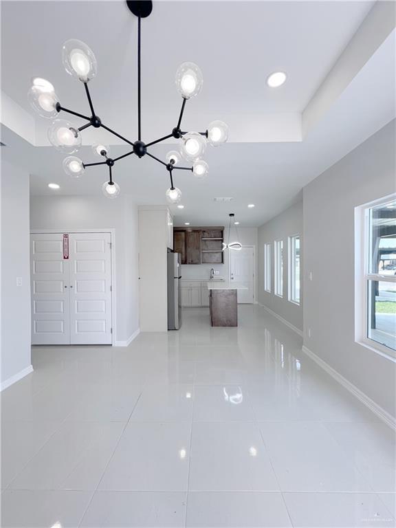 Building Photo - 2812 S Links Dr