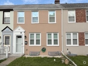 Building Photo - 131 Baker St
