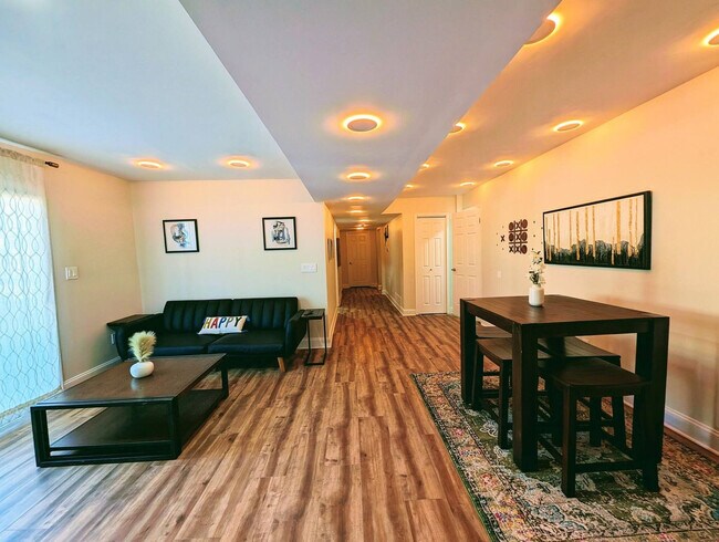 Foto del edificio - 1303 Colony Dr