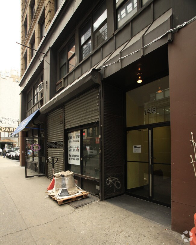 Foto del edificio - 146-148 W 28th St