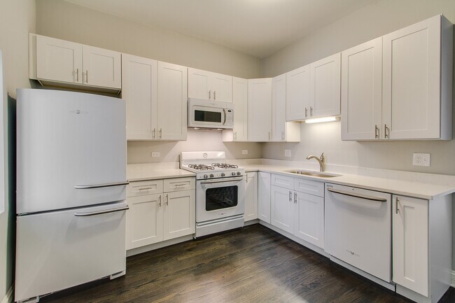 Building Photo - 3017 W Belden Ave