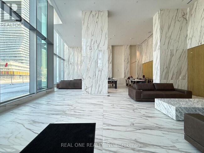 Photo du bâtiment - 448 Burnhamthorpe Rd W