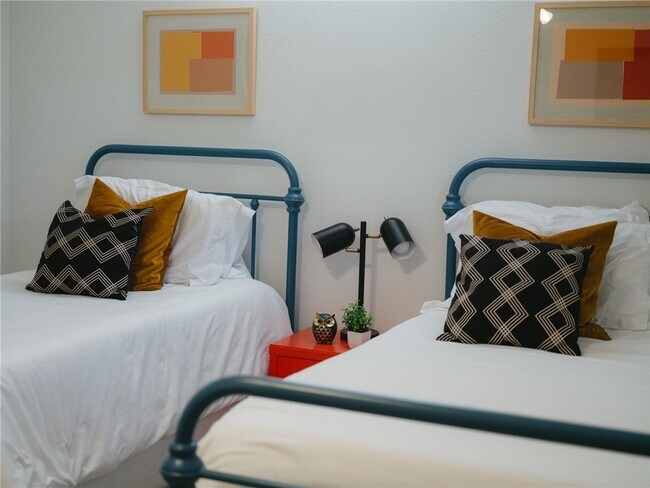 Foto del edificio - 2 Southport Ln