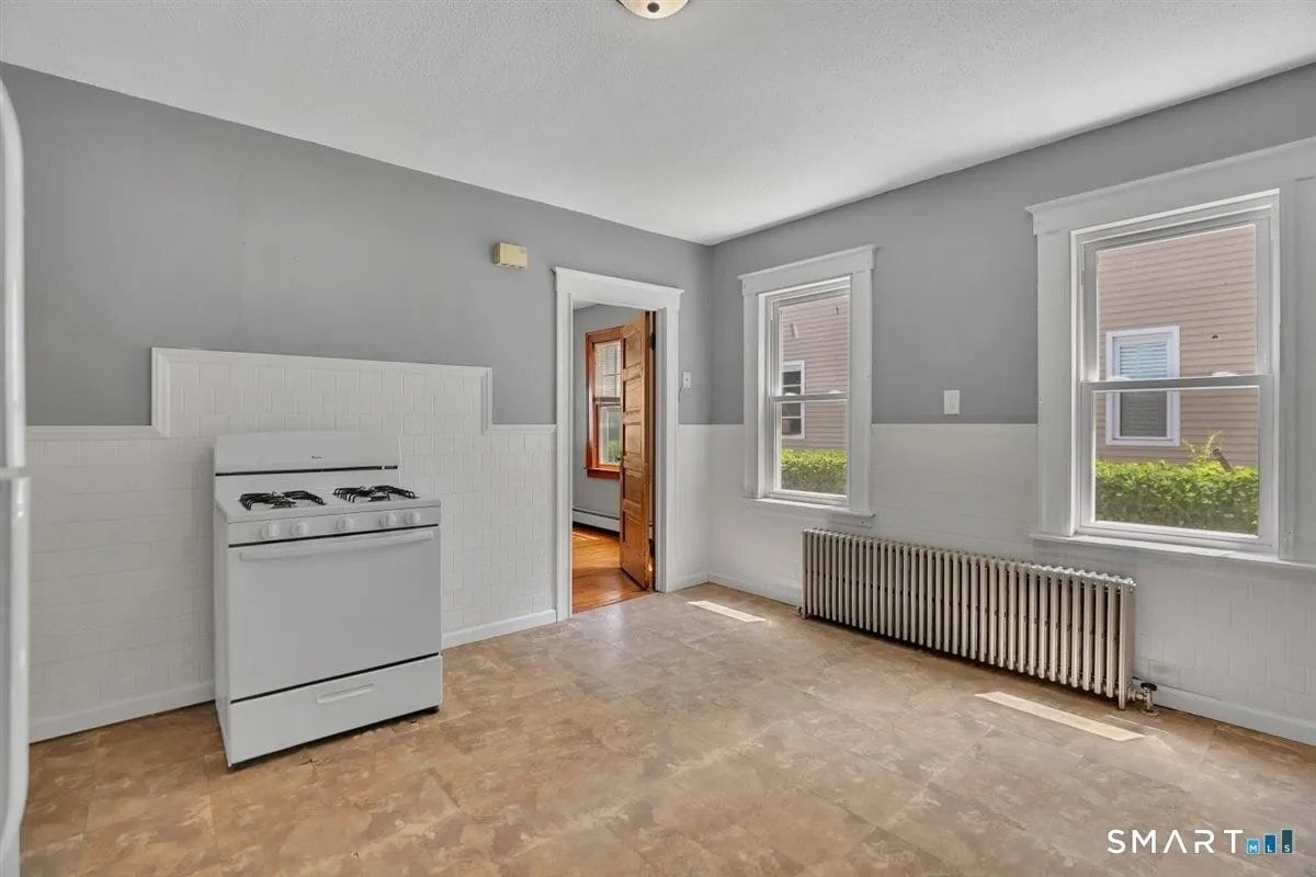 Building Photo - 31 Brooklawn St