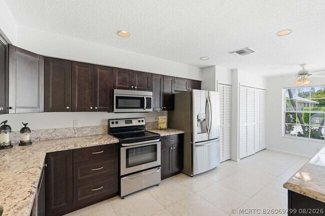 Building Photo - 6616 Marissa Cir