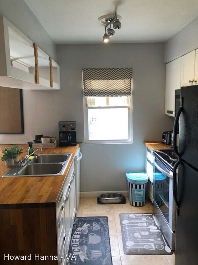 Building Photo - 3 br, 1.5 bath House - 3745 Canadian Arch