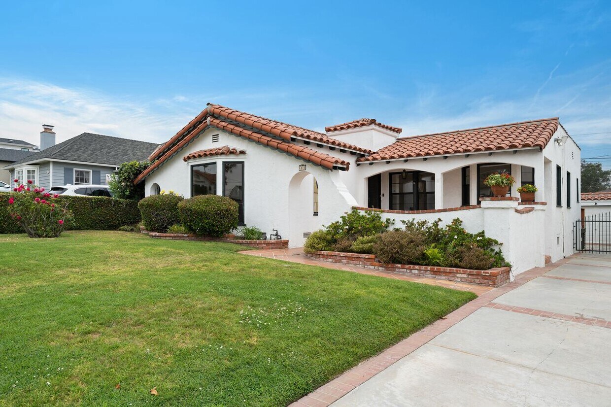 Foto principal - 6111 W 75th St