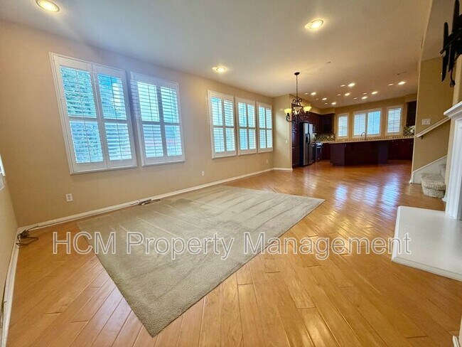 Building Photo - 2736 Cabrillo Ave