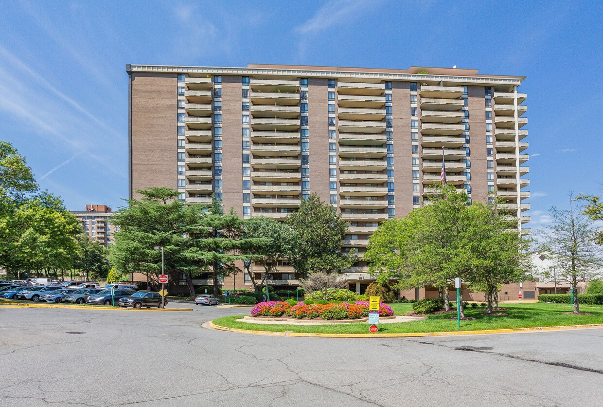 1800 Old Meadow Rd, McLean, VA 22102 Condo for Rent in McLean, VA
