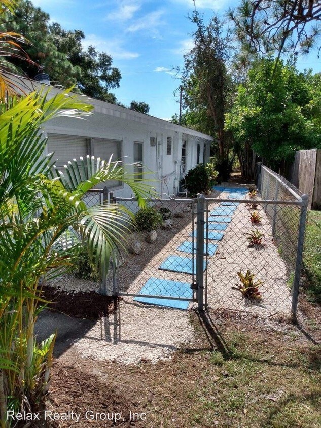 Foto principal - 6328 Brentwood Ave