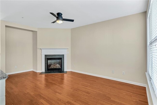 Foto del edificio - 6174 Indian Wood Cir