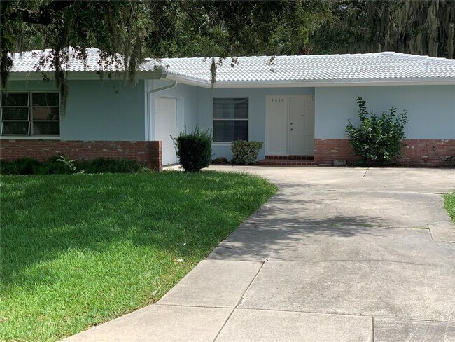 Foto del edificio - 3660 Emily Ln