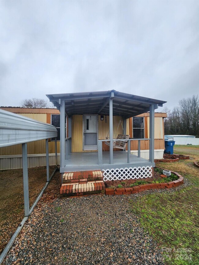 Building Photo - 4244 Sunrise Dr