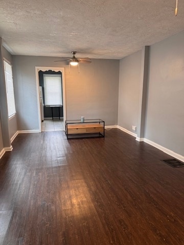 Building Photo - 634 W 41st St