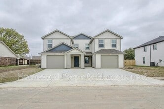 Building Photo - 3904 Sheraton Rd