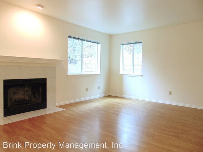 Foto del edificio - 2 br, 2 bath House - 455 Newport Way NW, #204