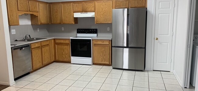 Foto del edificio - COMING SOON!