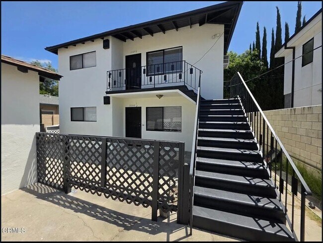 Foto del edificio - 12246 Oxnard St