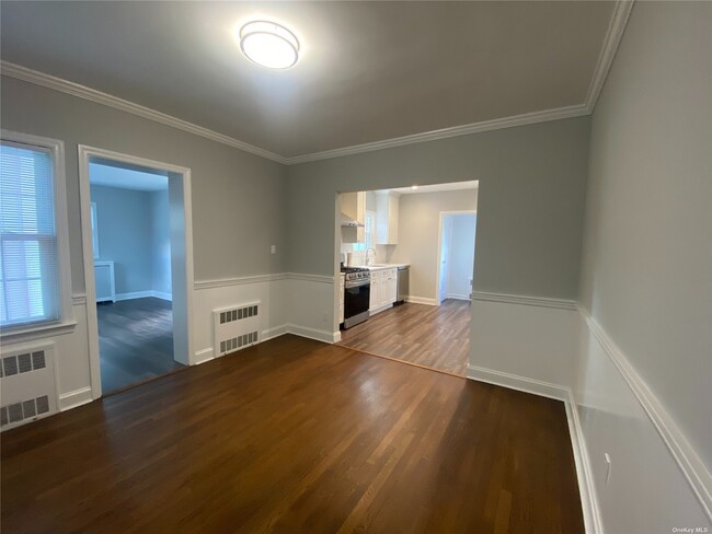 Foto del edificio - 80 Seaman Ave