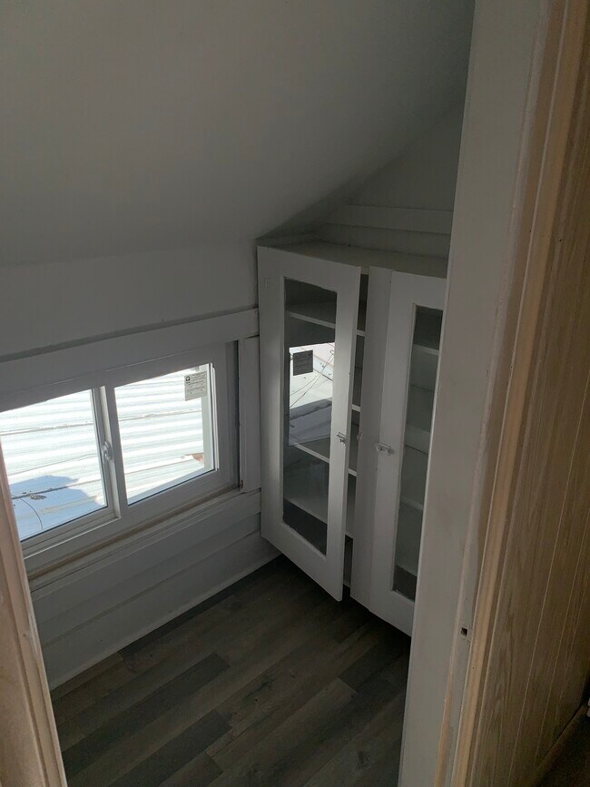 Building Photo - 17 Whitcomb St