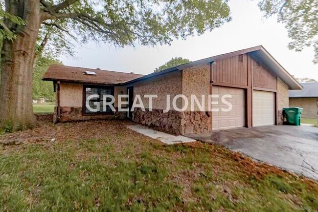 Building Photo - 116 Kingsway Dr